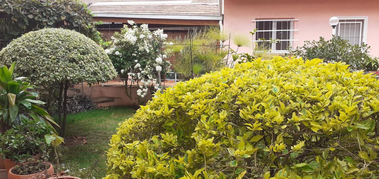 Chambre D'Hote Villa Maritampona Antsirabe Kültér fotó